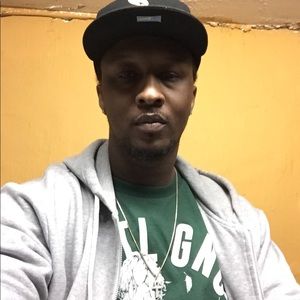 Meet your Posher, Latroy